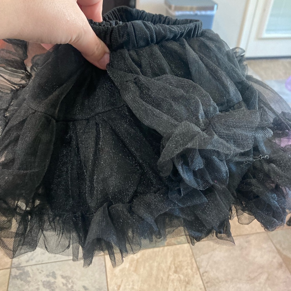 Leg Avenue one size black tutu in great condition